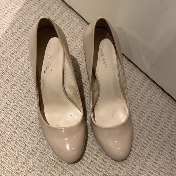 Nine West nude heels - Picture 2 of 4